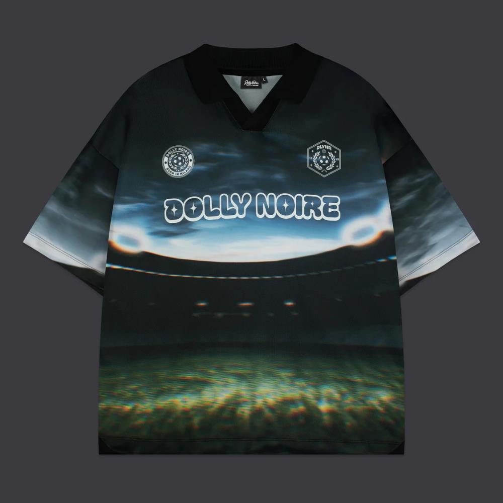 Blurred_Field_Over_Soccer_Polo_Dolly_Noire dollynoire,tshirt